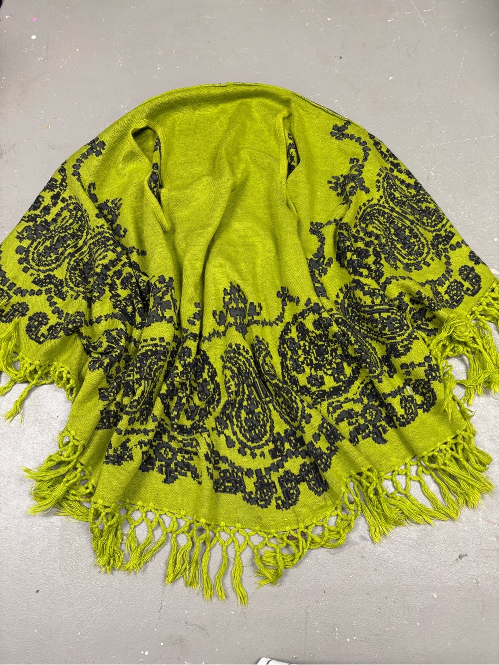 Vintage Raj Green Black Fringed Knit Poncho Cape Shawl Grandmacore One Size